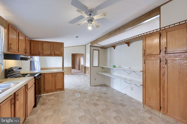 205 GREYFIELD DR, Lancaster, PA 17603