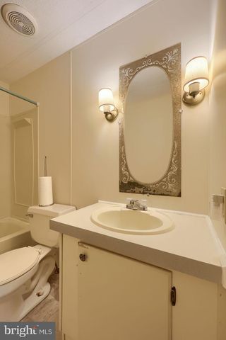 205 GREYFIELD DR, Lancaster, PA 17603