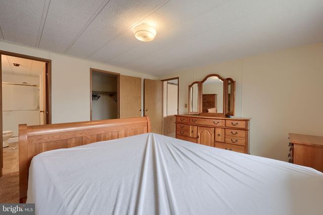 205 GREYFIELD DR, Lancaster, PA 17603