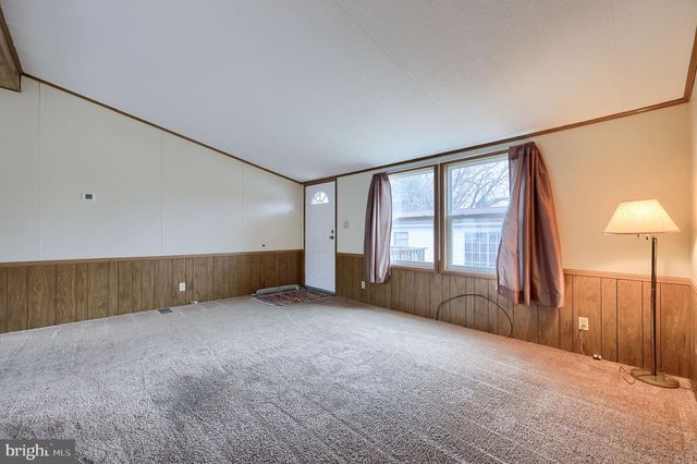 205 GREYFIELD DR, Lancaster, PA 17603