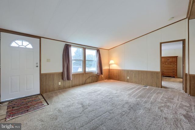 205 GREYFIELD DR, Lancaster, PA 17603