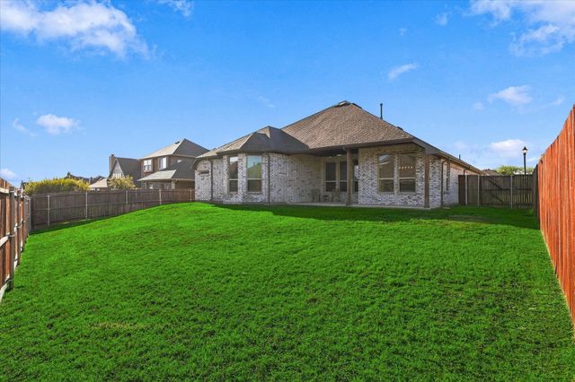 915 Timber Ridge Drive, Justin, TX 76247
