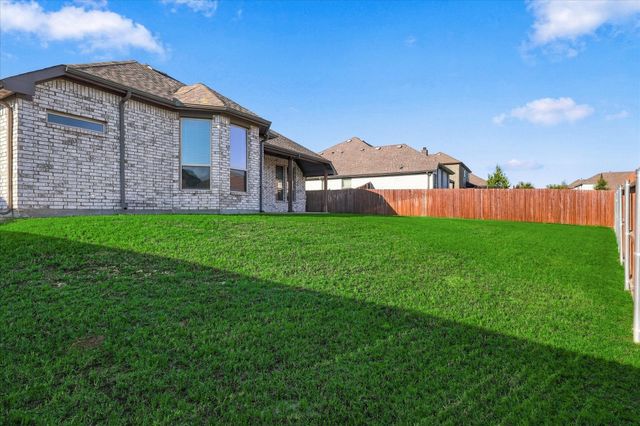 915 Timber Ridge Drive, Justin, TX 76247