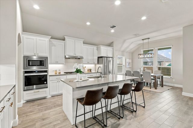 915 Timber Ridge Drive, Justin, TX 76247
