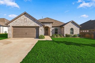 915 Timber Ridge Drive, Justin, TX 76247