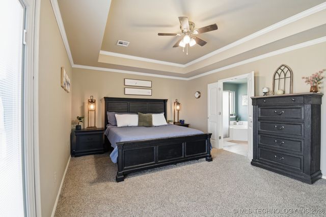 513 W 51st Place, Sand Springs, OK 74063