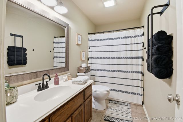 513 W 51st Place, Sand Springs, OK 74063