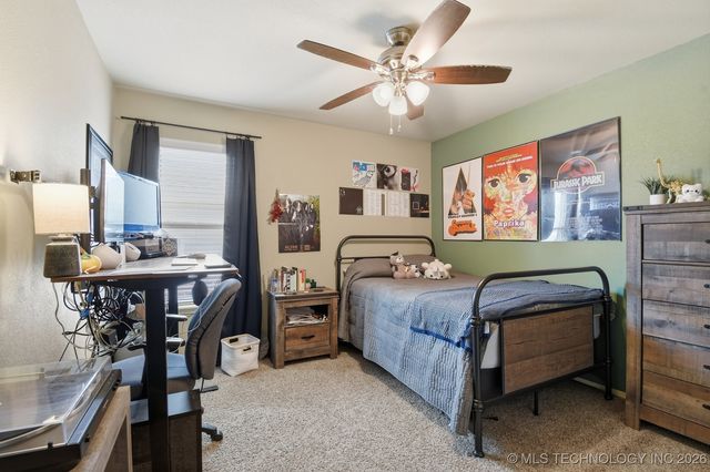 513 W 51st Place, Sand Springs, OK 74063