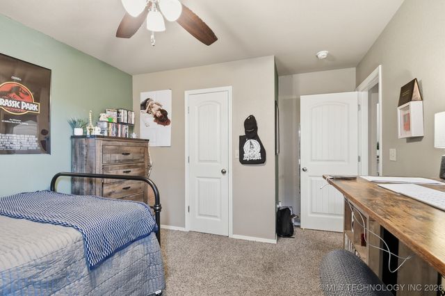 513 W 51st Place, Sand Springs, OK 74063