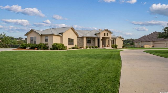 140 ENTRE RIOS BLVD, New Braunfels, TX 78132