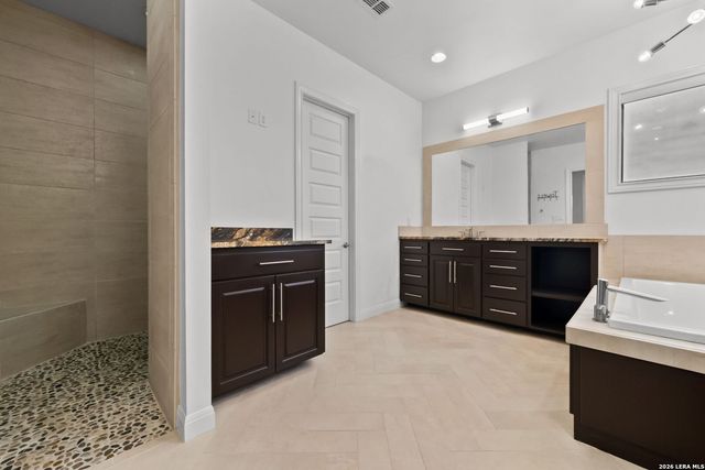 140 ENTRE RIOS BLVD, New Braunfels, TX 78132