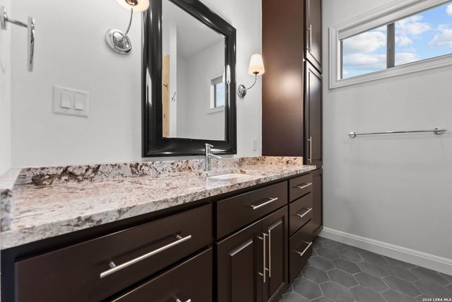 140 ENTRE RIOS BLVD, New Braunfels, TX 78132