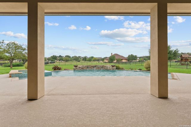 140 ENTRE RIOS BLVD, New Braunfels, TX 78132