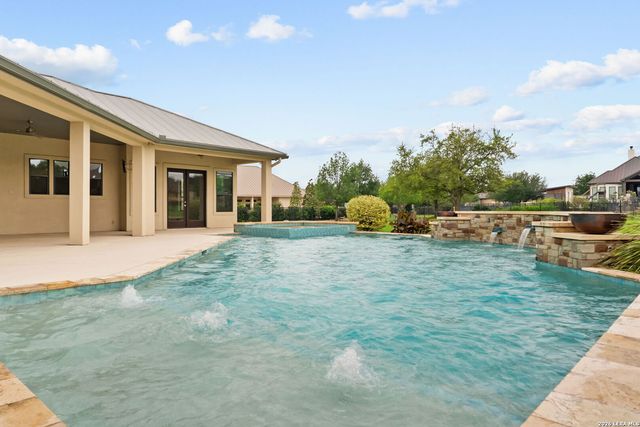 140 ENTRE RIOS BLVD, New Braunfels, TX 78132