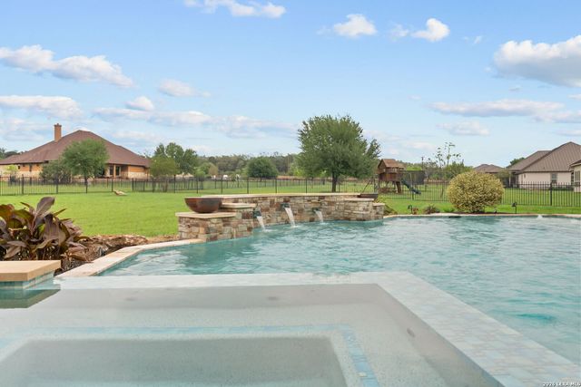140 ENTRE RIOS BLVD, New Braunfels, TX 78132