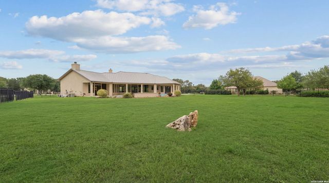 140 ENTRE RIOS BLVD, New Braunfels, TX 78132