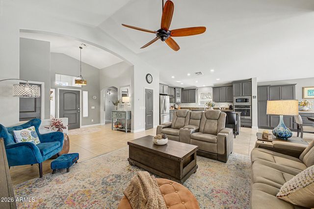 9535 W HARMONY Lane, Peoria, AZ 85382