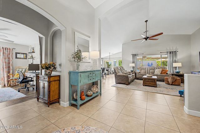 9535 W HARMONY Lane, Peoria, AZ 85382