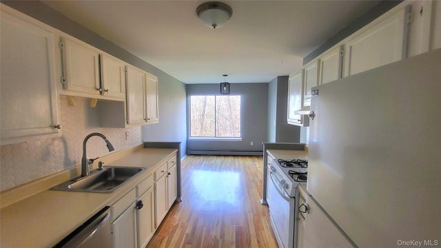 3 Hook Road 72D, Poughkeepsie, NY 12601