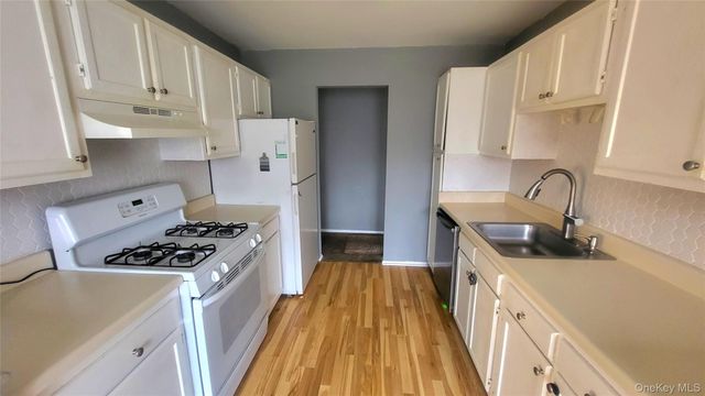 3 Hook Road 72D, Poughkeepsie, NY 12601