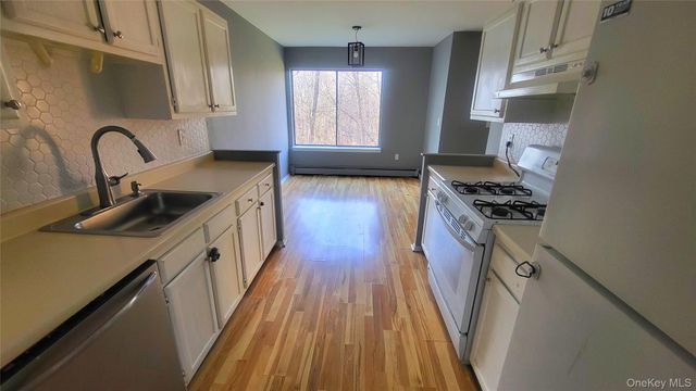 3 Hook Road 72D, Poughkeepsie, NY 12601