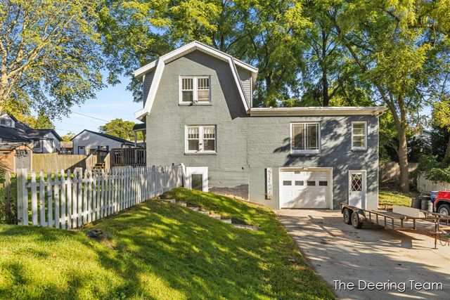 1621 Southampton Drive SE, Grand Rapids, MI 49508