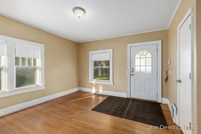 1621 Southampton Drive SE, Grand Rapids, MI 49508