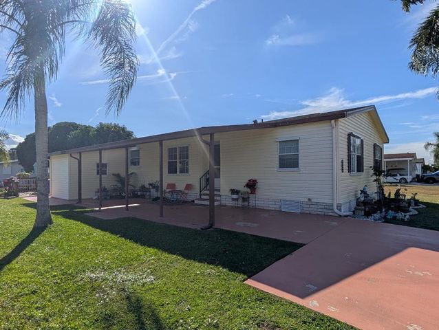 2460 SW Versailles Terrace, Stuart, FL 34997