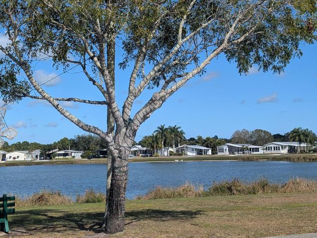 2460 SW Versailles Terrace, Stuart, FL 34997