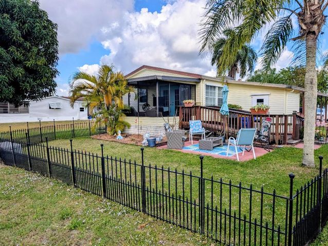 2460 SW Versailles Terrace, Stuart, FL 34997