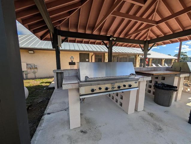 2460 SW Versailles Terrace, Stuart, FL 34997