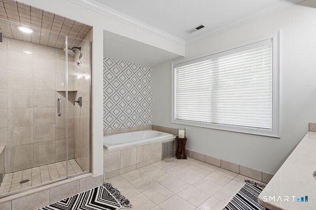 16 Hayestown Road A101, Danbury, CT 06811