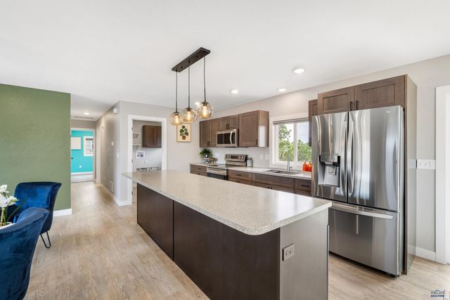 324 OAKLAND, Rapid City, SD 57701