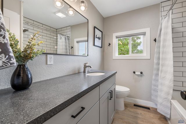 324 OAKLAND, Rapid City, SD 57701
