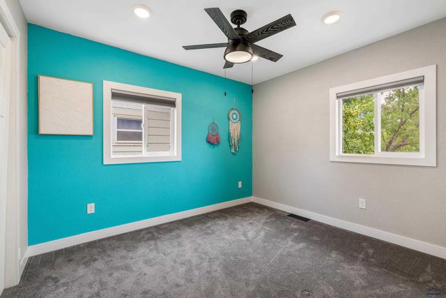 324 OAKLAND, Rapid City, SD 57701