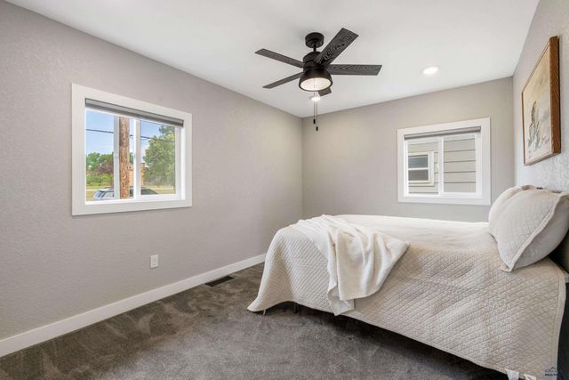 324 OAKLAND, Rapid City, SD 57701