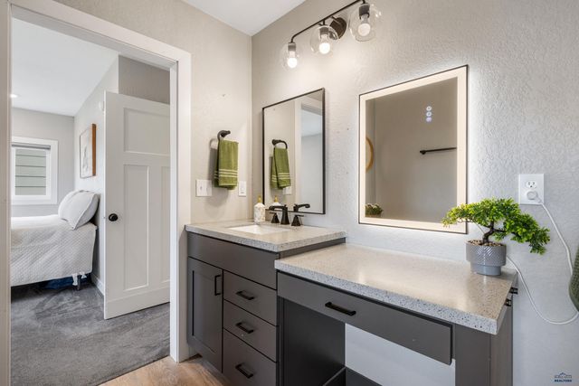 324 OAKLAND, Rapid City, SD 57701