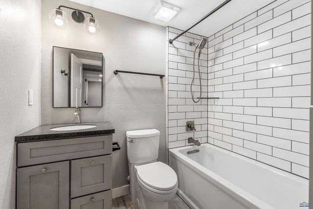 324 OAKLAND, Rapid City, SD 57701
