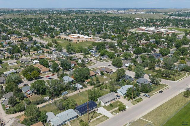 324 OAKLAND, Rapid City, SD 57701