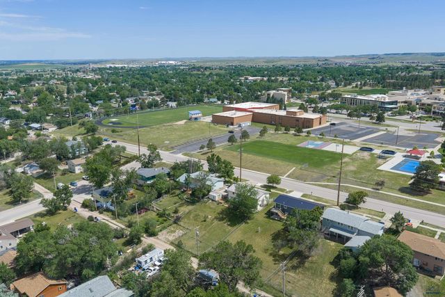 324 OAKLAND, Rapid City, SD 57701