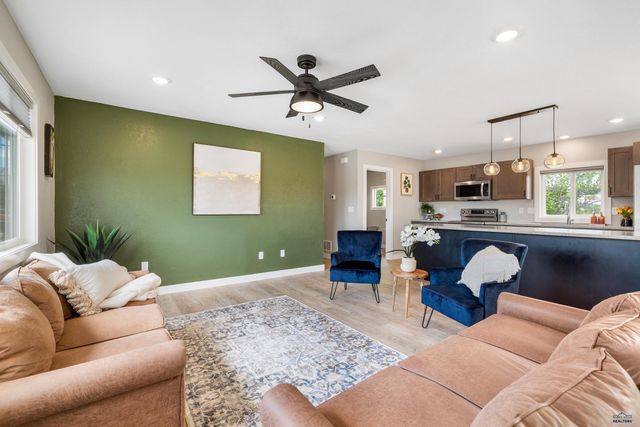 324 OAKLAND, Rapid City, SD 57701