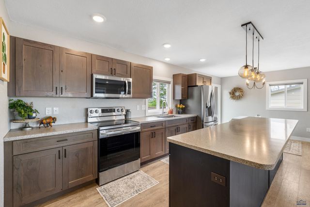 324 OAKLAND, Rapid City, SD 57701