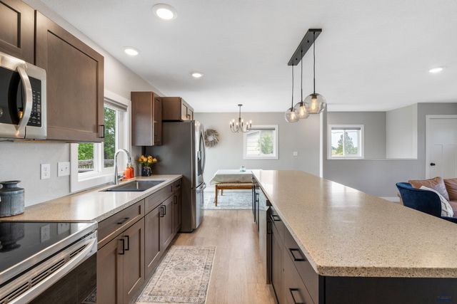 324 OAKLAND, Rapid City, SD 57701