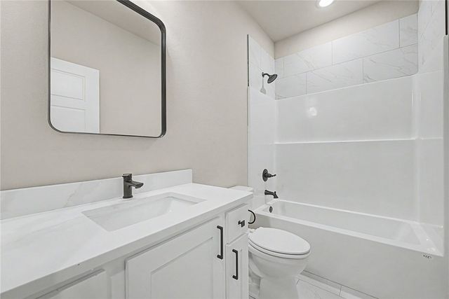 3 Kings Lynn Lane, Bella Vista, AR 72715