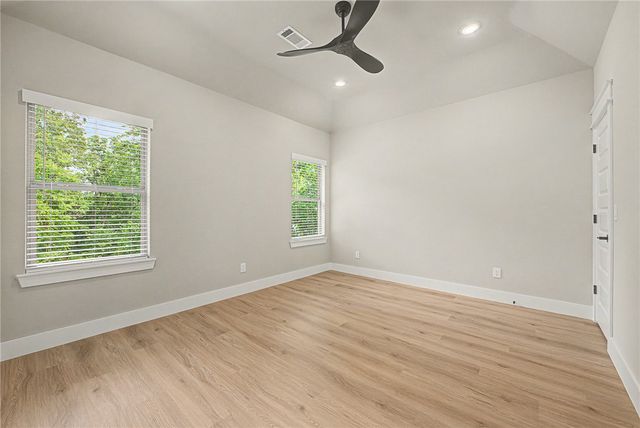 3 Kings Lynn Lane, Bella Vista, AR 72715