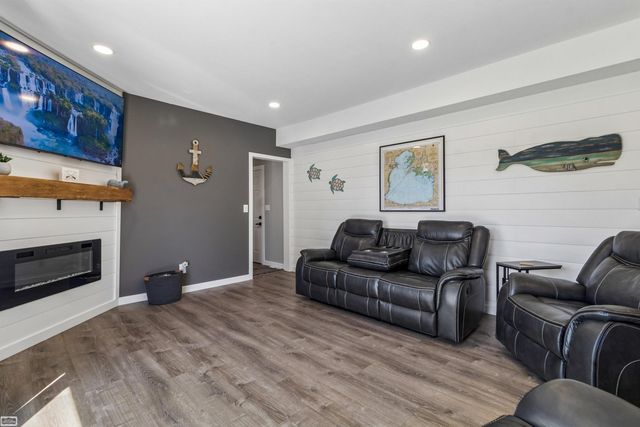 7253 Flamingo Road, Clay Twp, MI 48001