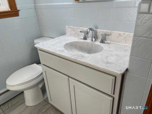 12 Dune Road, Enfield, CT 06082