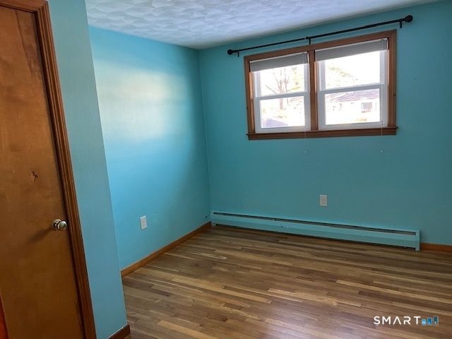 12 Dune Road, Enfield, CT 06082