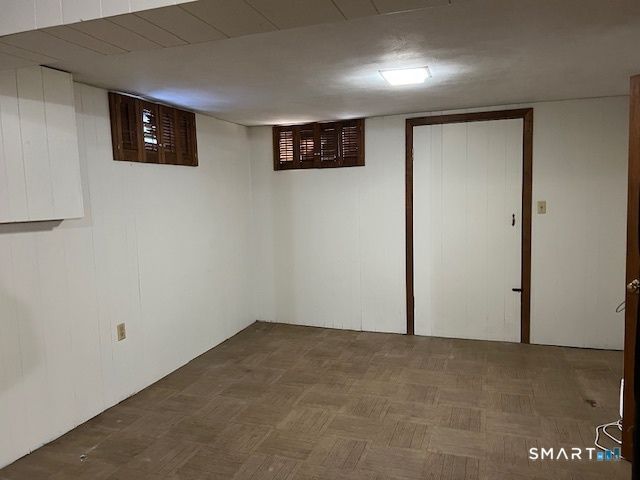 12 Dune Road, Enfield, CT 06082