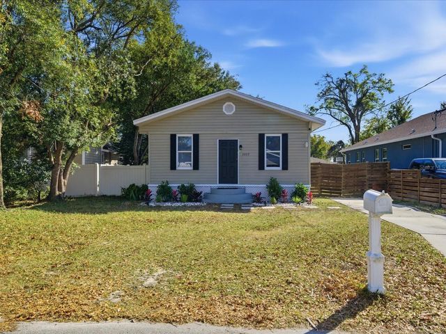 1009 E CURTIS STREET, Tampa, FL 33603